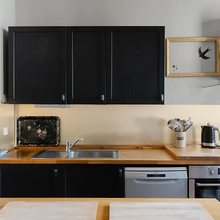 デュ クロ ヴォラン アパート *