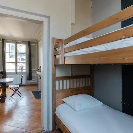 デュ クロ ヴォラン アパート