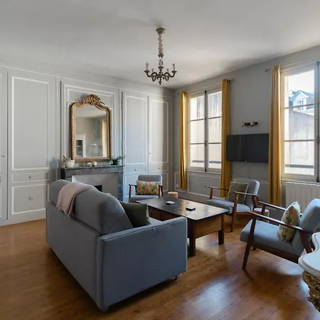 アパート デュ クロ ヴォラン *