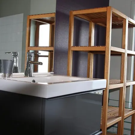 アパート デュ クロ ヴォラン