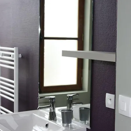 デュ クロ ヴォラン アパート